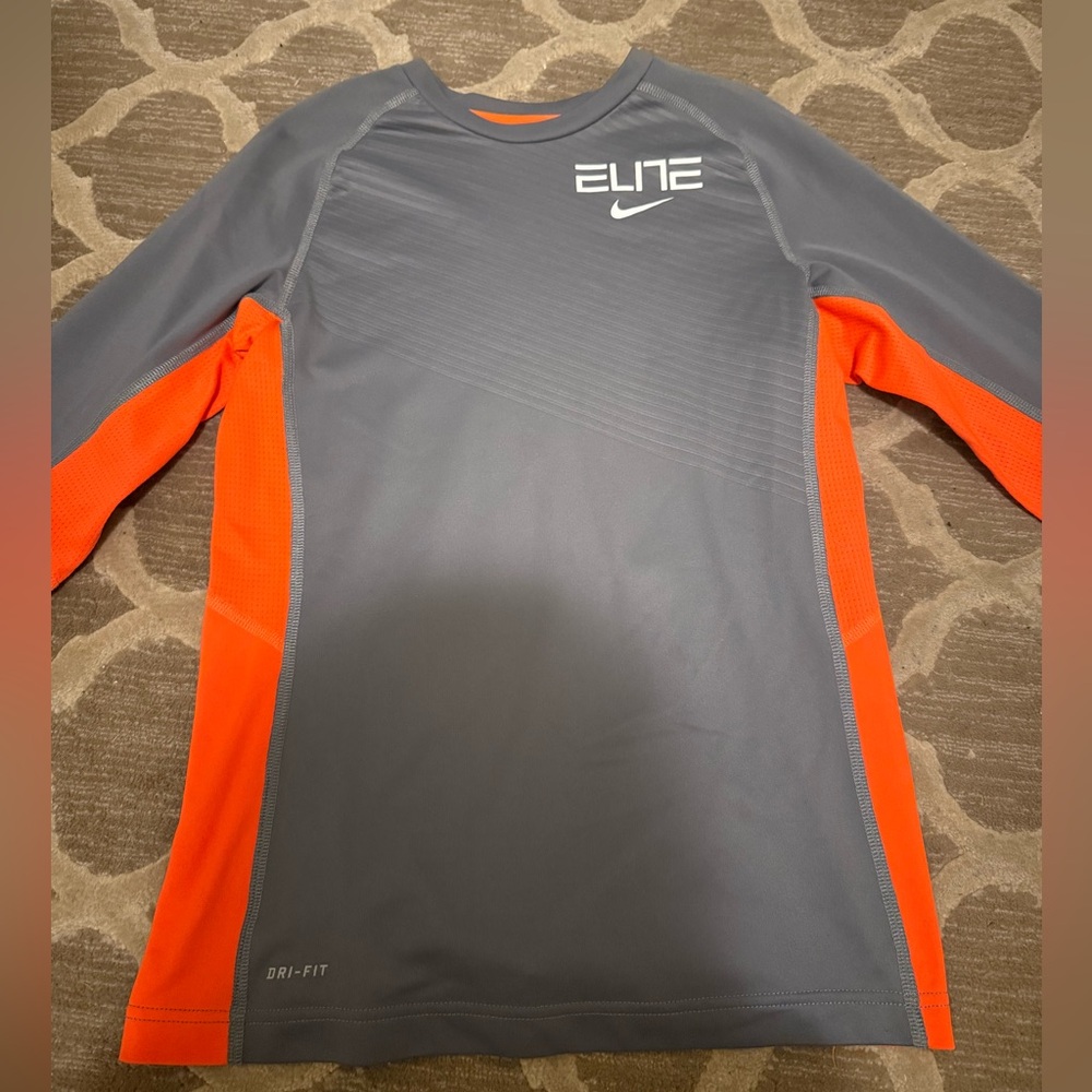 Nike Elite Gray and Orange Performance Shirt - Picture 6 of 12
